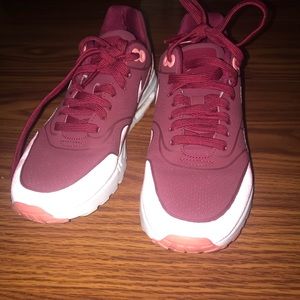 Women’s Air Max Ultra Moir size 7